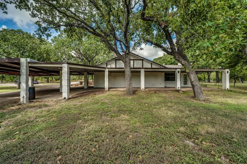 3754 Ft Graham Road West, TX 76691