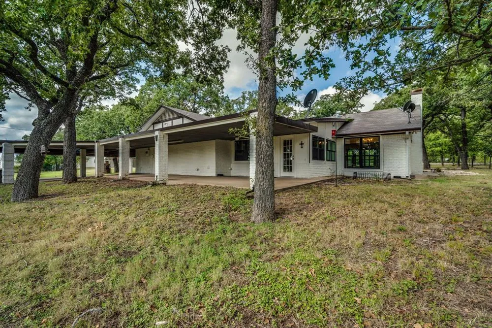3754 Ft Graham Road West, TX 76691