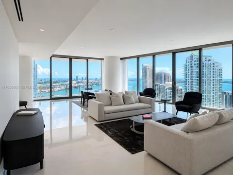 300 Biscayne Blvd Way #3201