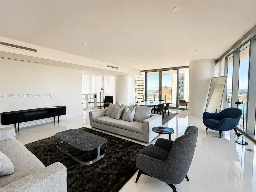 300 Biscayne Blvd Way #3201 Miami, FL 33131