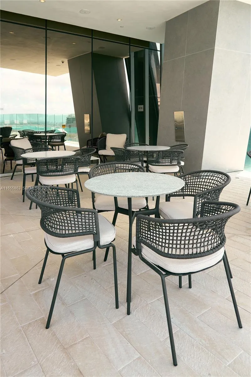 300 Biscayne Blvd Way #3201 Miami, FL 33131