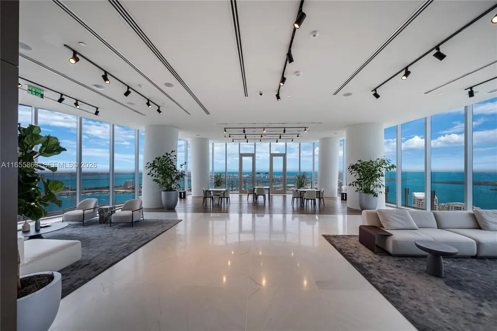 300 Biscayne Blvd Way #3201 Miami, FL 33131