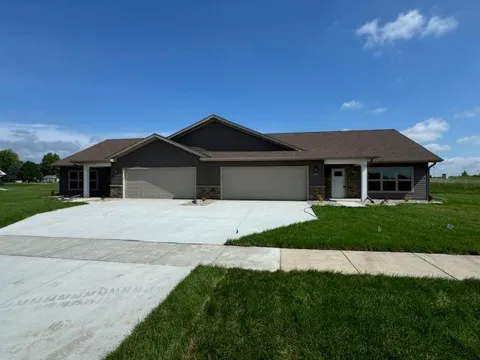 2218 Red Bird Lane