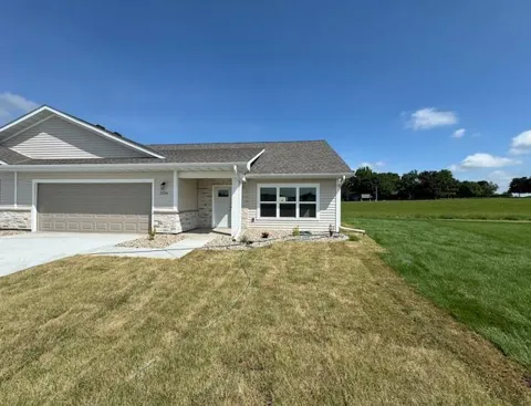 2224 Red Bird Lane