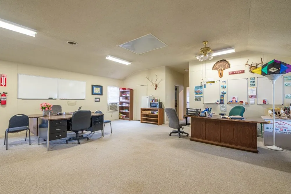 12102 Us Highway 281 Round Mountain, TX 78663