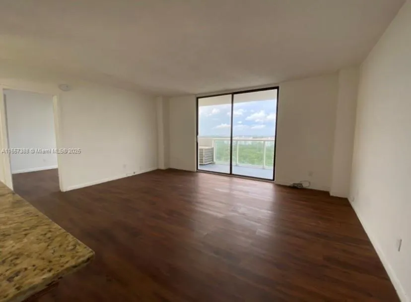 13499 Biscayne Blvd #1507 North Miami, FL 33181