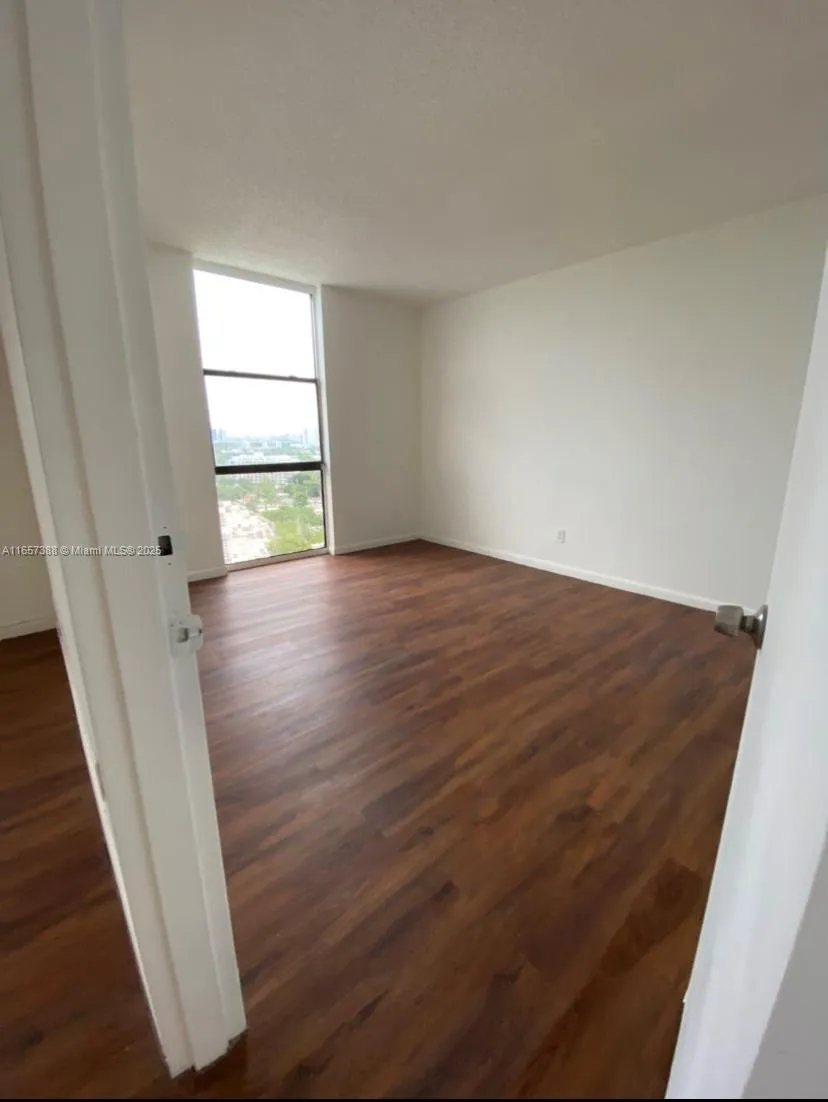 13499 Biscayne Blvd #1507 North Miami, FL 33181