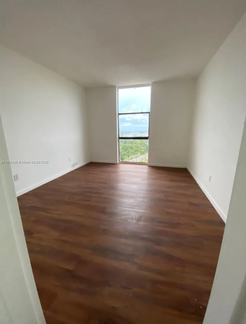 13499 Biscayne Blvd #1507 North Miami, FL 33181