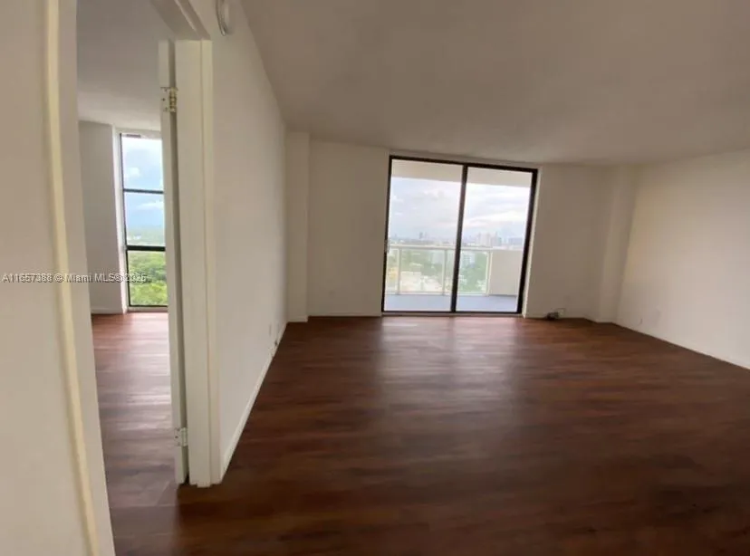 13499 Biscayne Blvd #1507 North Miami, FL 33181
