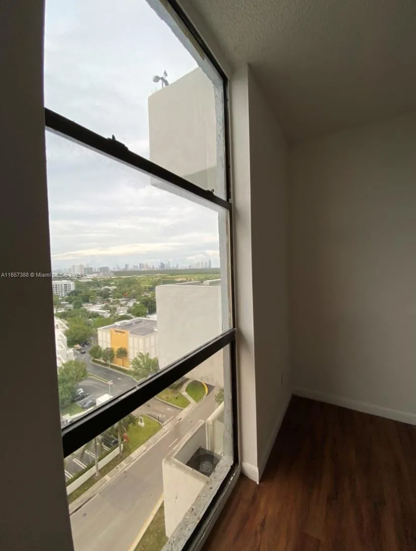 13499 Biscayne Blvd #1507 North Miami, FL 33181