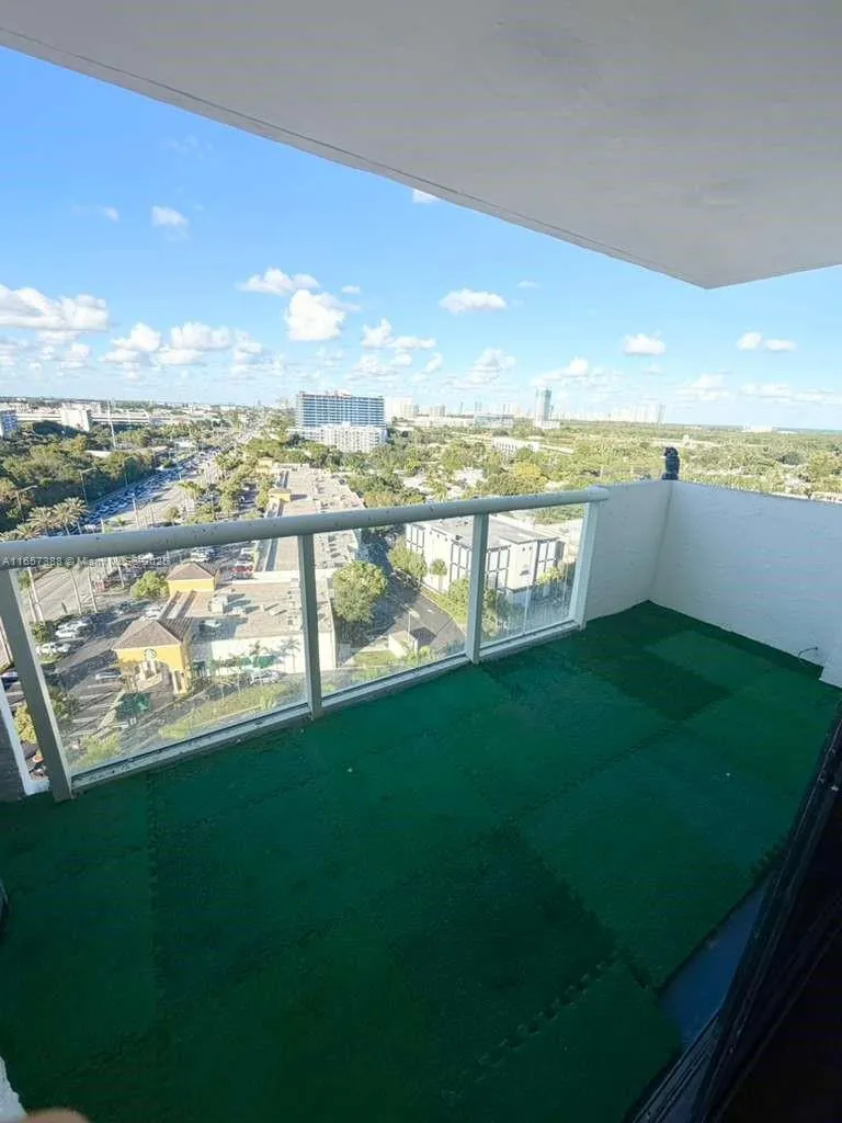 13499 Biscayne Blvd #1507 North Miami, FL 33181