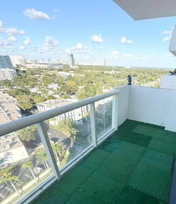 13499 Biscayne Blvd #1507 North Miami, FL 33181