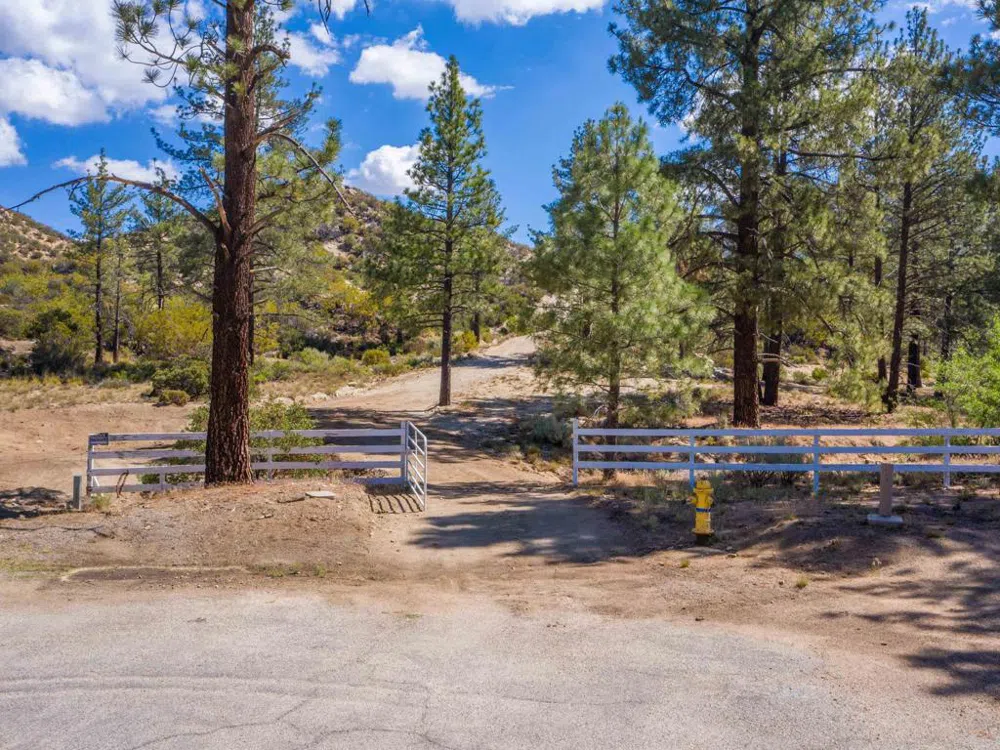 60833 Table Mountain Rd Mountain Center, CA 92561