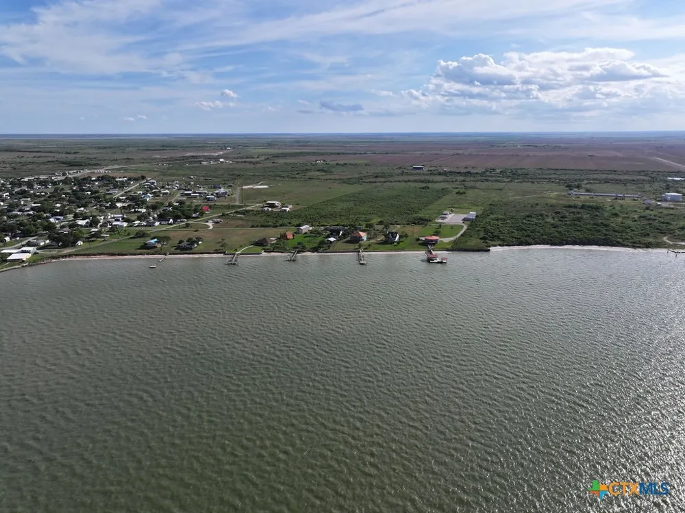 373 Blackburn Avenue Port Lavaca, TX 77979