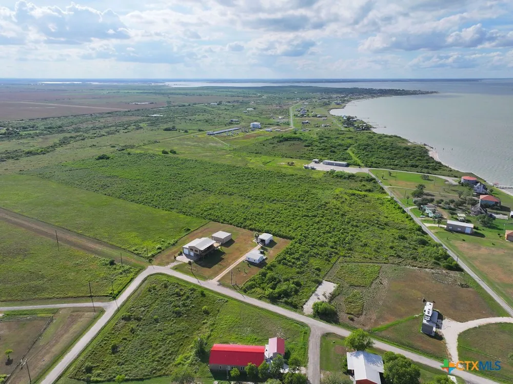 373 Blackburn Avenue Port Lavaca, TX 77979