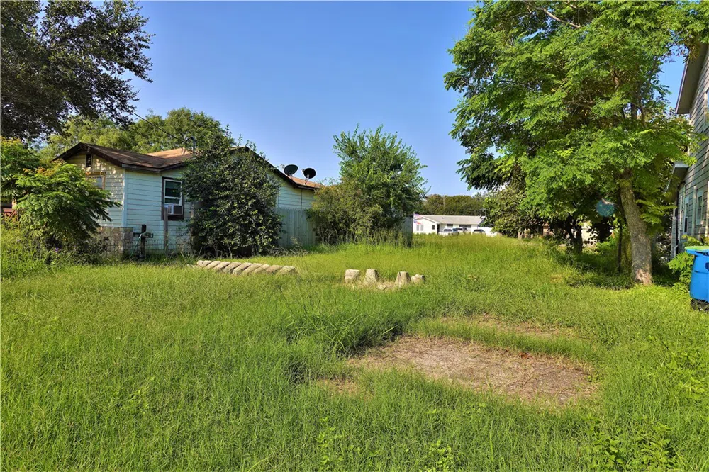 1145 Ochoa Street Portland, TX 78374