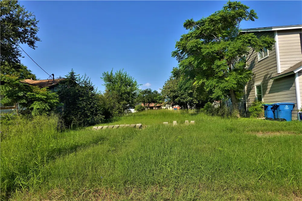 1145 Ochoa Street Portland, TX 78374
