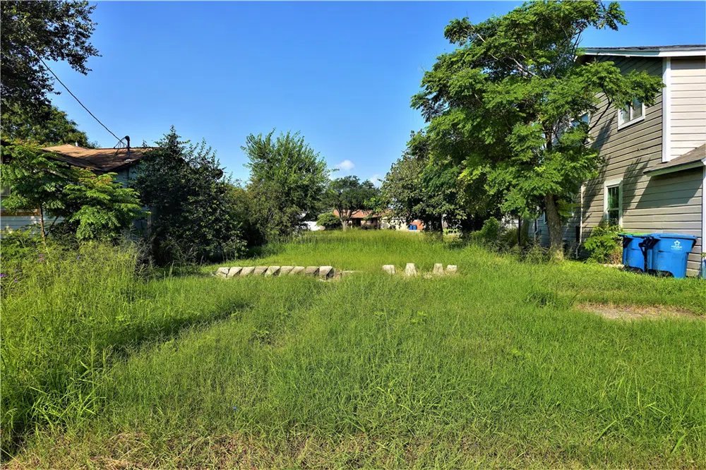 1145 Ochoa Street Portland, TX 78374