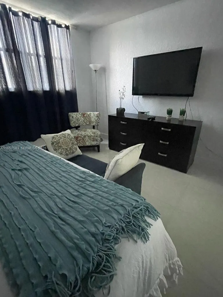 3801 S Ocean Dr #12M Hollywood, FL 33019