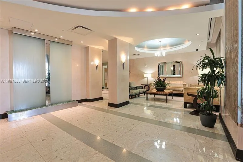 3801 S Ocean Dr #12M Hollywood, FL 33019