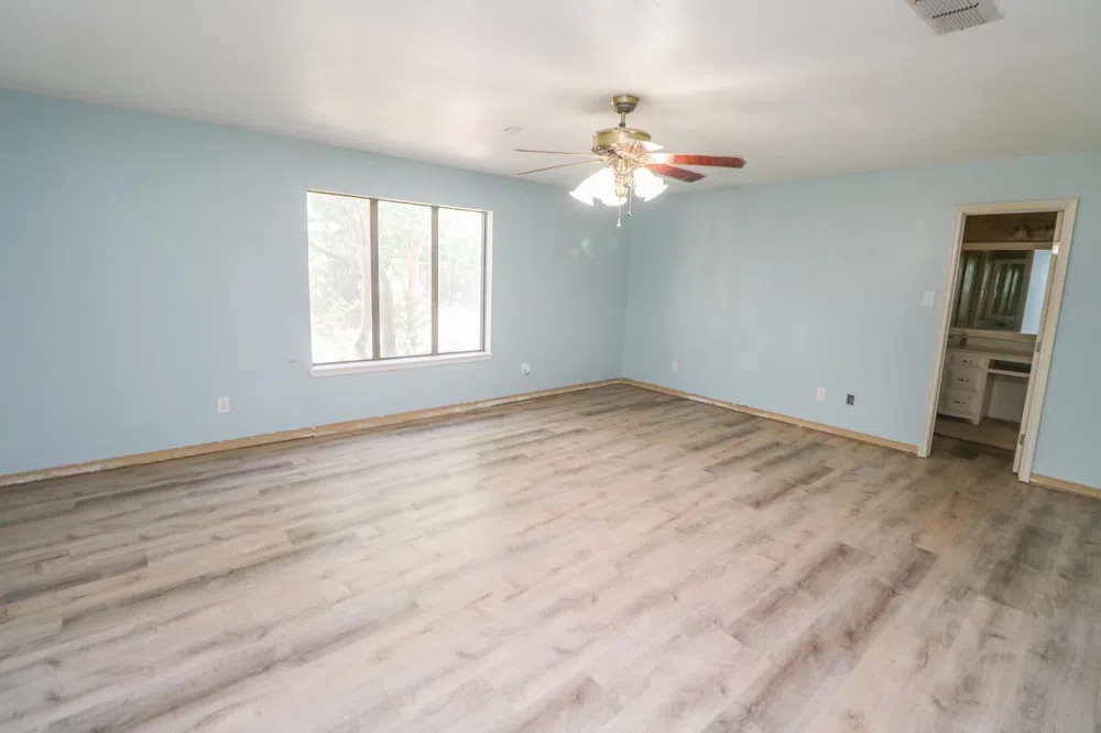 723 E 11th Street Littlefield, TX 79339