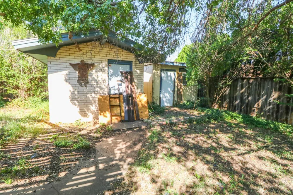 723 E 11th Street Littlefield, TX 79339