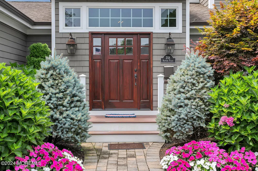 208 Neptune Place Sea Girt, NJ 08750