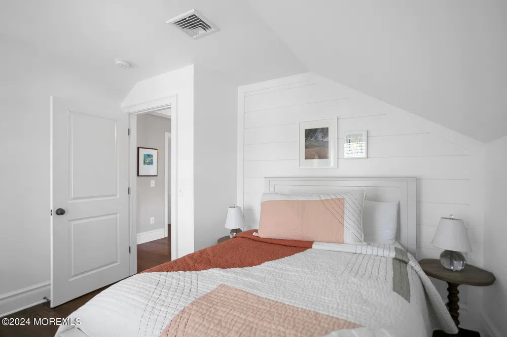 208 Neptune Place Sea Girt, NJ 08750