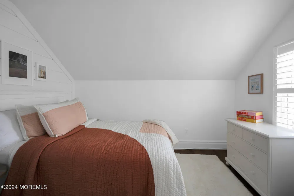 208 Neptune Place Sea Girt, NJ 08750