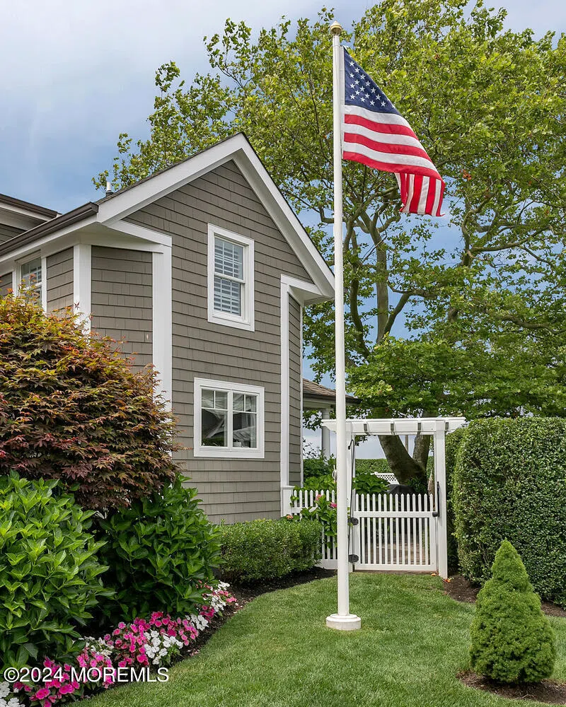 208 Neptune Place Sea Girt, NJ 08750