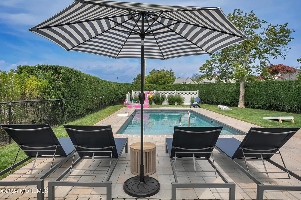 208 Neptune Place Sea Girt, NJ 08750