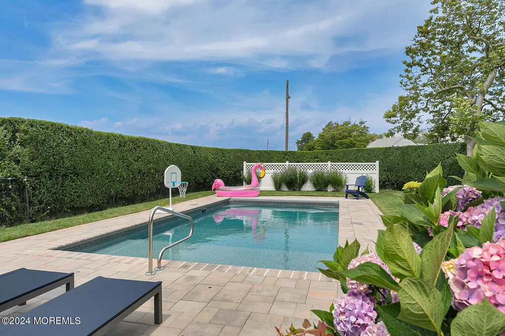 208 Neptune Place Sea Girt, NJ 08750
