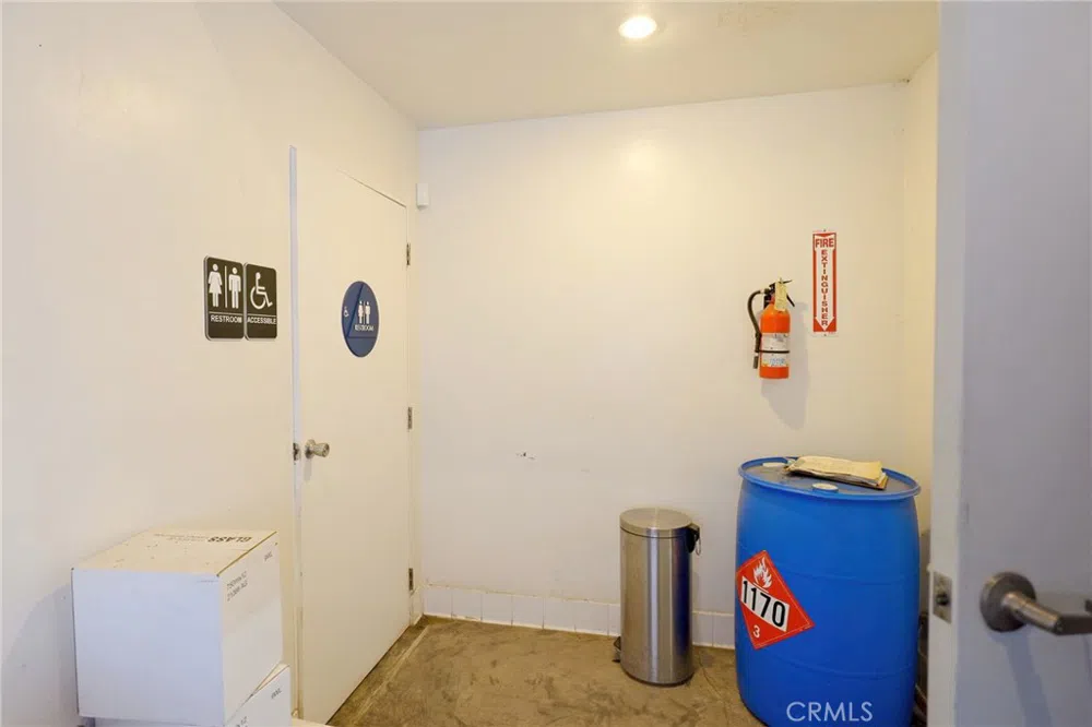 10262 Sierra Highway Agua Dulce, CA 91390