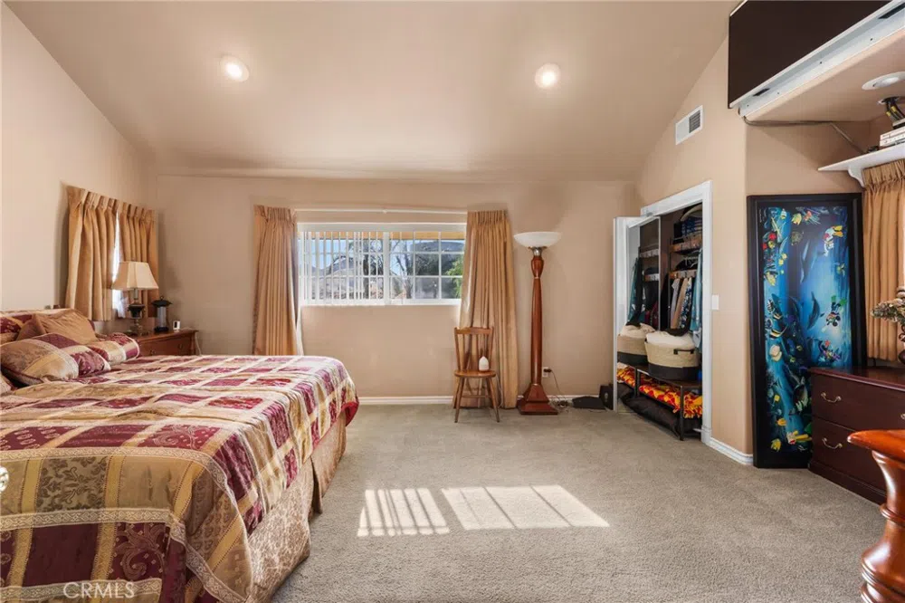 10262 Sierra Highway Agua Dulce, CA 91390