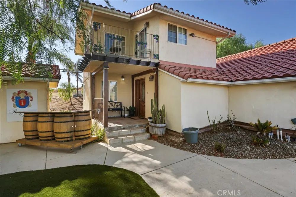 10262 Sierra Highway Agua Dulce, CA 91390