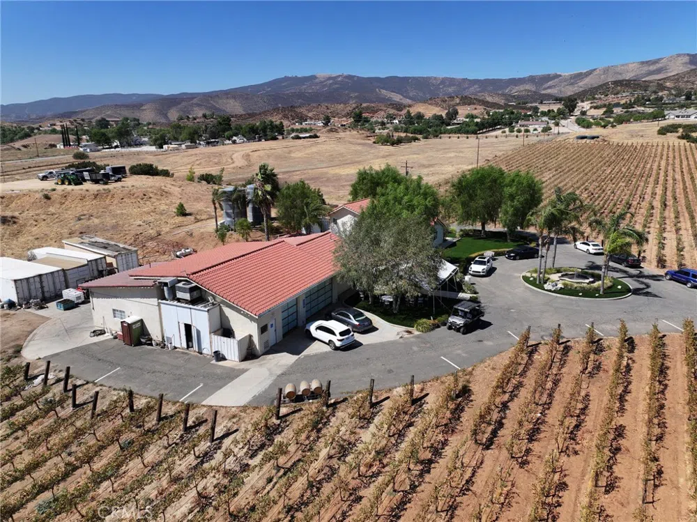 10262 Sierra Highway Agua Dulce, CA 91390