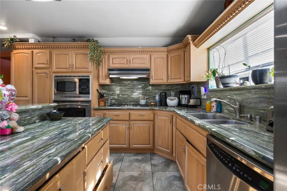 10262 Sierra Highway Agua Dulce, CA 91390