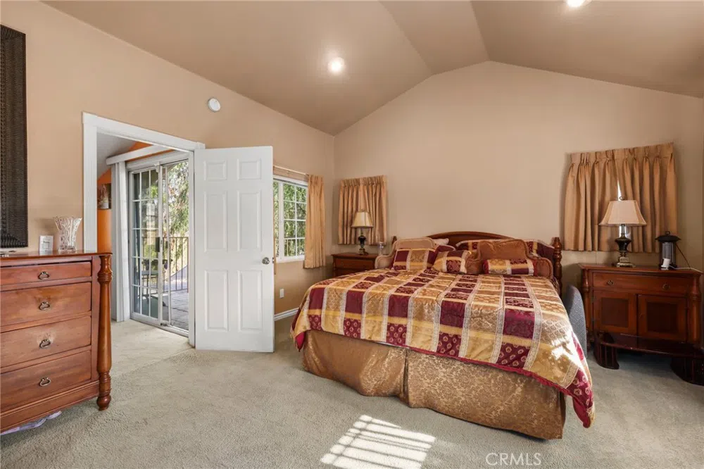 10262 Sierra Highway Agua Dulce, CA 91390