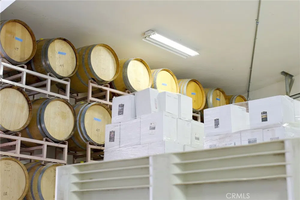 10262 Sierra Highway Agua Dulce, CA 91390