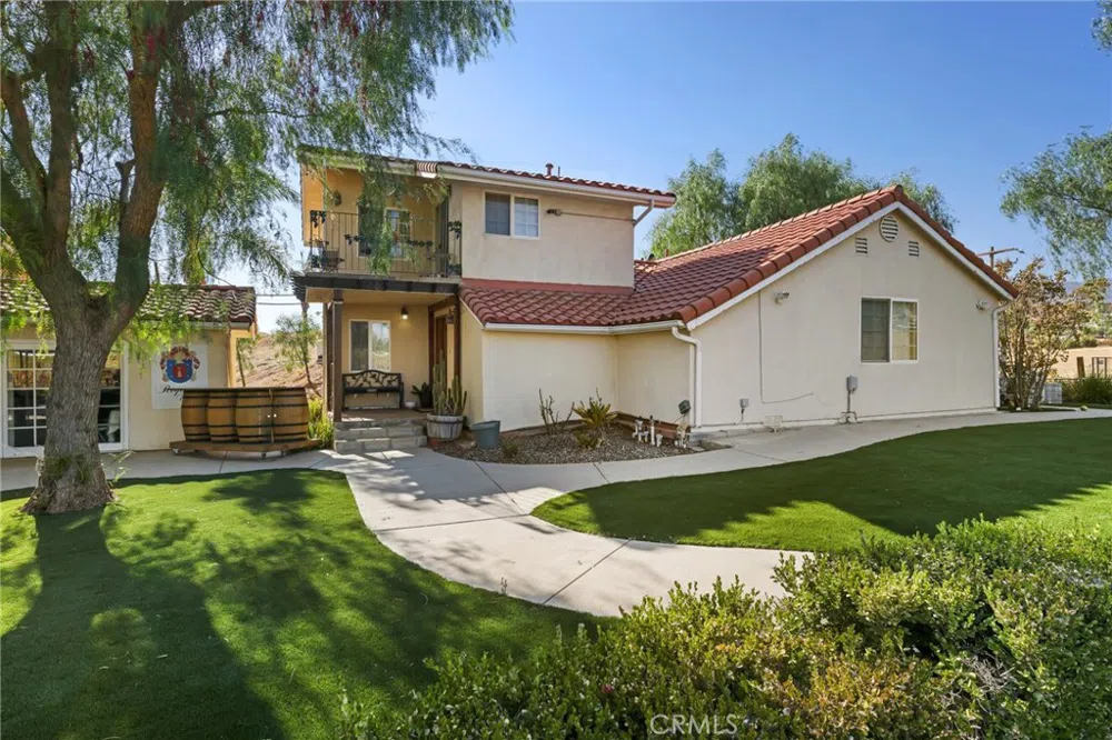 10262 Sierra Highway Agua Dulce, CA 91390