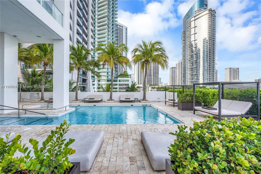 1040 Biscayne Blvd #2607 Miami, FL 33132