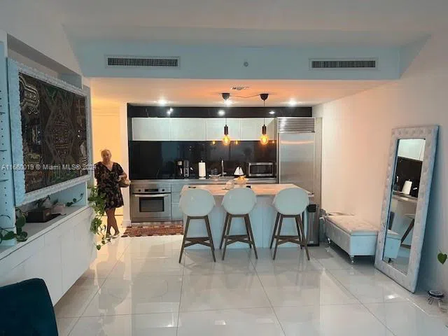 1040 Biscayne Blvd #2607 Miami, FL 33132