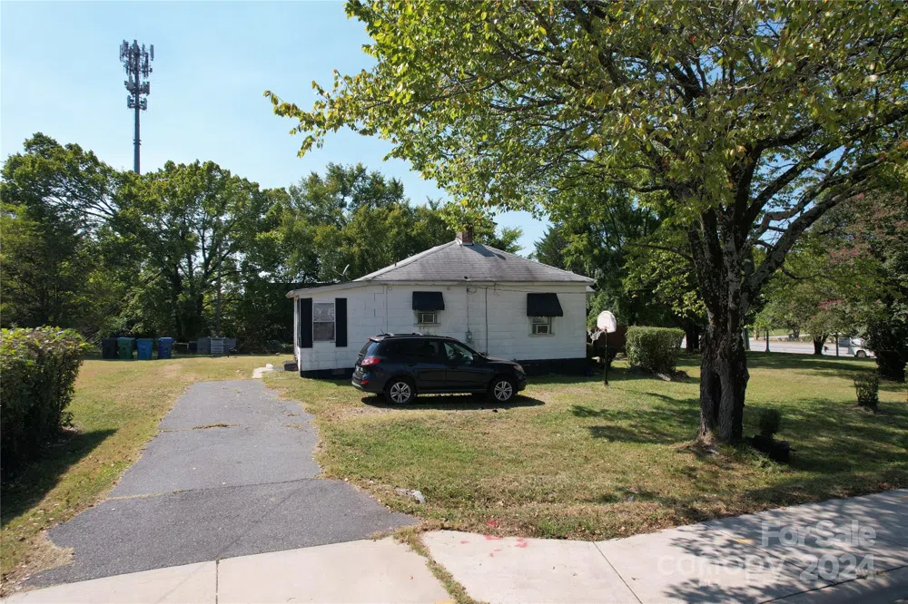 110 Sims Parkway Harrisburg, NC 28075