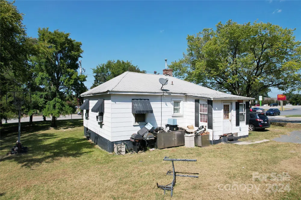 110 Sims Parkway Harrisburg, NC 28075