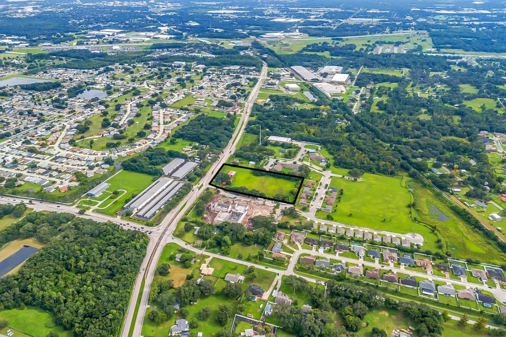 3720 KATHLEEN ROAD Lakeland, FL 33810
