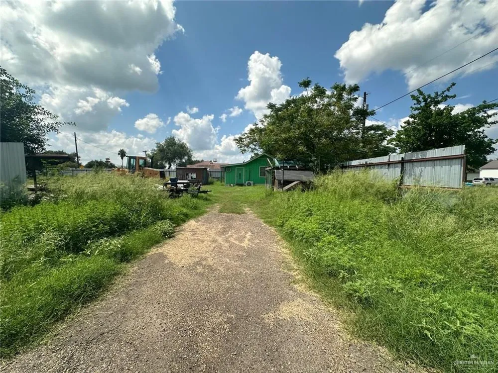 285 E Rice Street Falfurrias, TX 78355