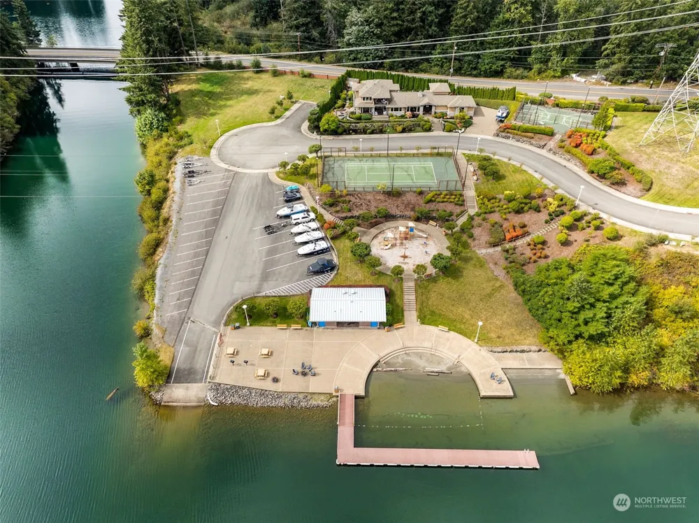 1828 176th Avenue E Lake Tapps, WA 98391