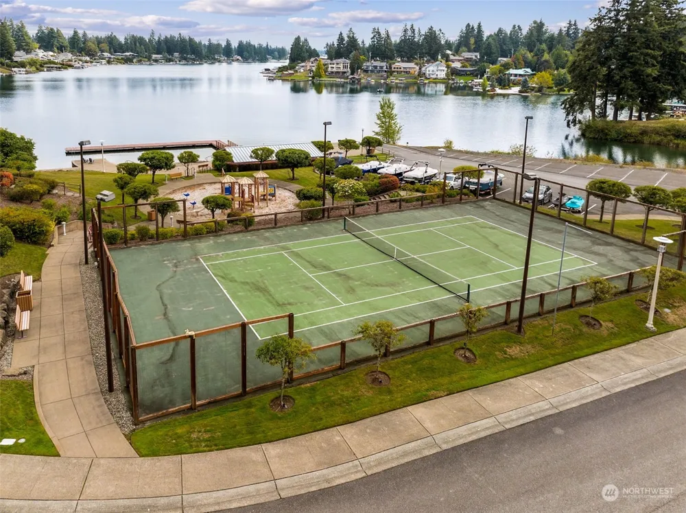 1828 176th Avenue E Lake Tapps, WA 98391