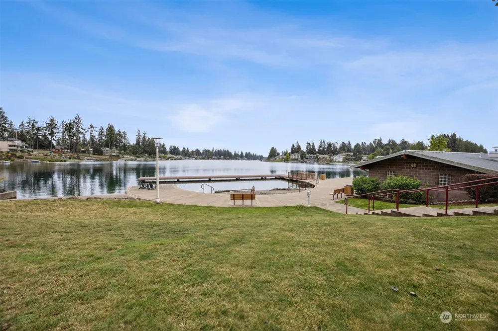 1828 176th Avenue E Lake Tapps, WA 98391