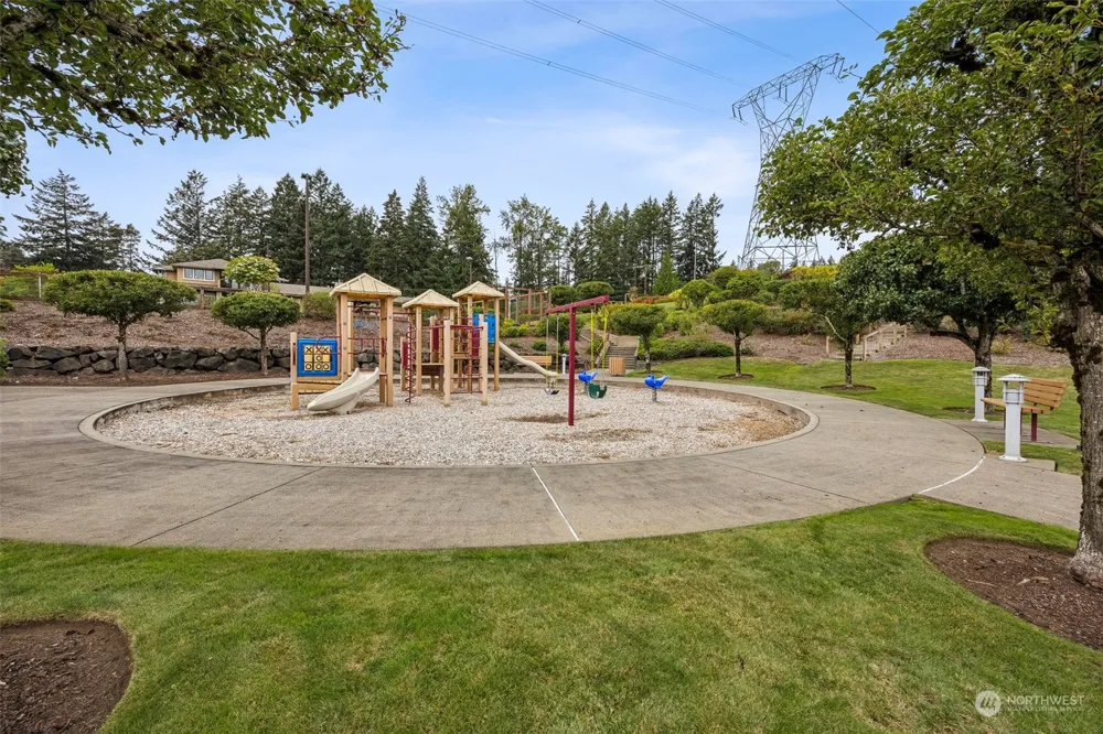 1828 176th Avenue E Lake Tapps, WA 98391